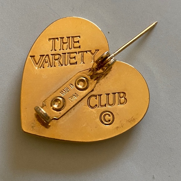 The Variety Club I 1997 Gold Heart Pin I Children's Charity - Picture 7 of 14